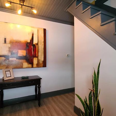 La Petite Auberge Sur Queen Rawdon Ngoại thất bức ảnh